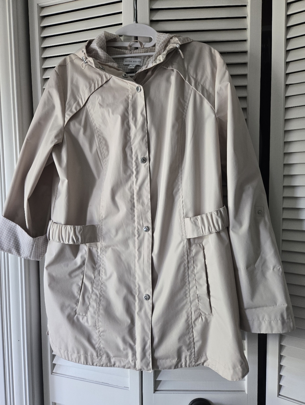 Light Beige Women's Hooded Rain Jacket